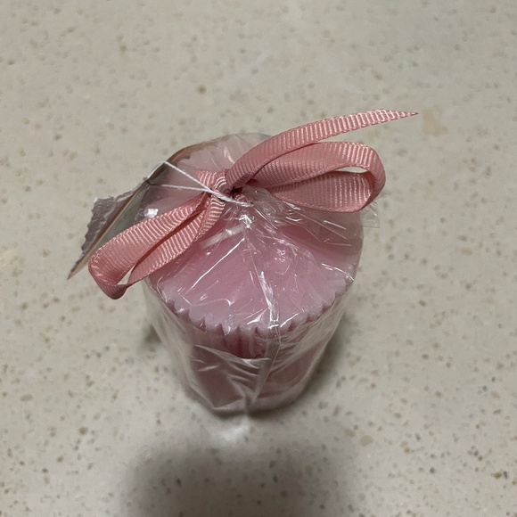 Unscented Decorative Pink Candle (BNWT) - Picture 1 of 4
